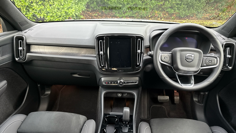 Volvo EX40 185kW Extended Range Plus 78kWh 5dr Auto Electric Estate